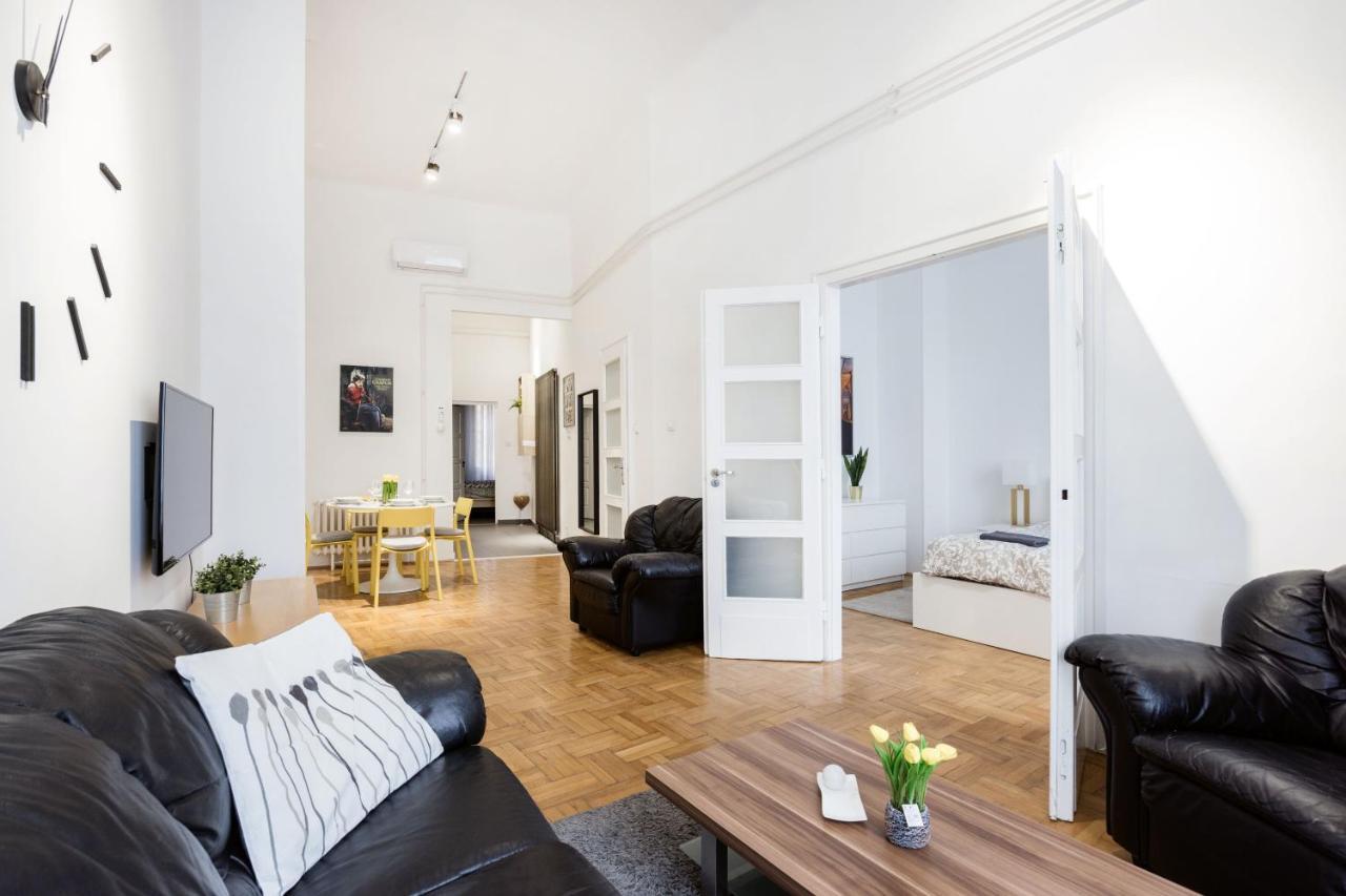 Elegant Apartment In Super Central Location Budapesta Exterior foto